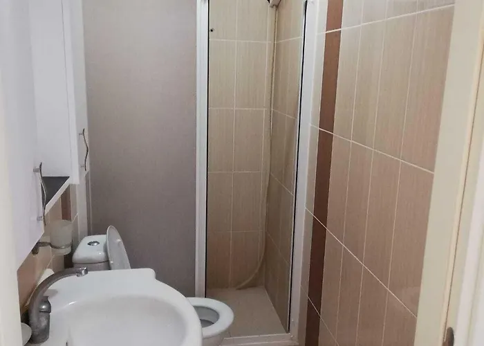 Omar Cavus Ciftligi Eldivan